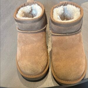 UGG Tan Boots Cozy and Stylish Footwear